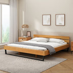 Drewniane łóżko platformowe king - styl farmhouse