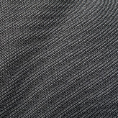 Szara maska do spania, która skutecznie blokuje światło